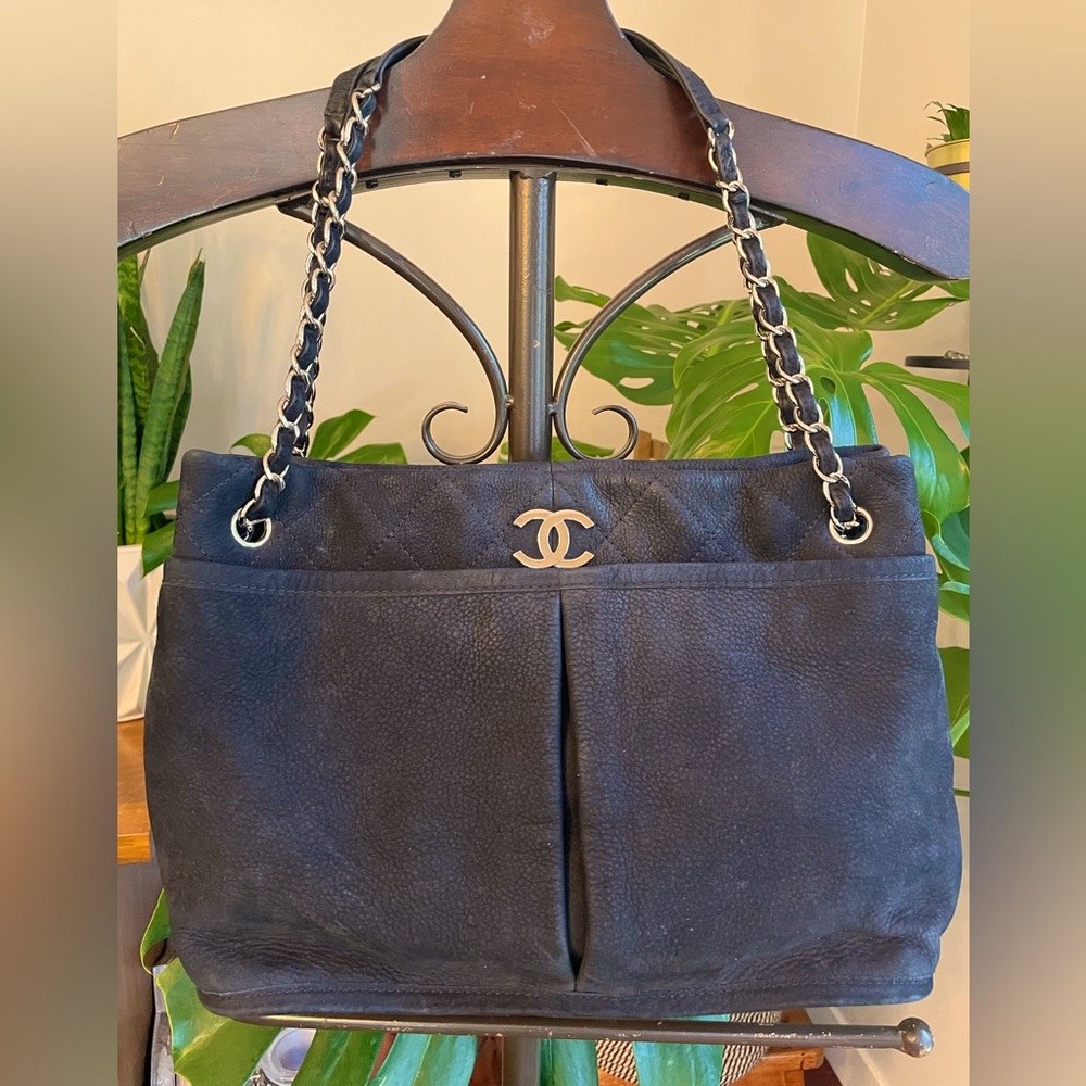 Chanel Natural Beauty Tote - Picture 2 of 14